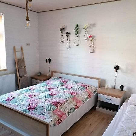 Apartman Trstinka Trstené Exteriör bild